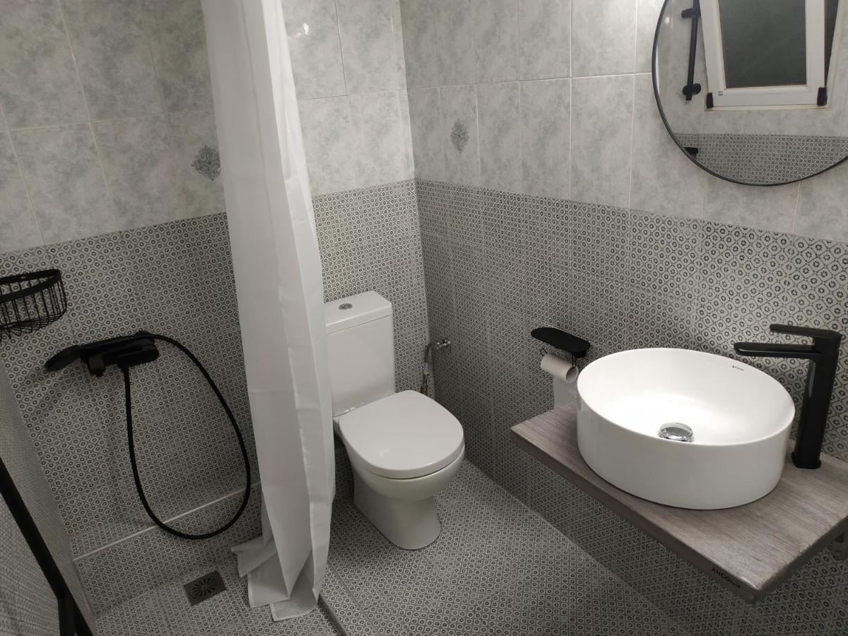 Cozy Apartment Near Metro Station Agia Marina Афины Экстерьер фото