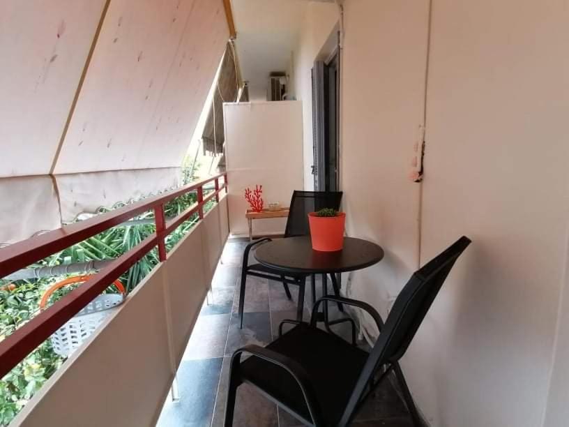 Cozy Apartment Near Metro Station Agia Marina Афины Экстерьер фото