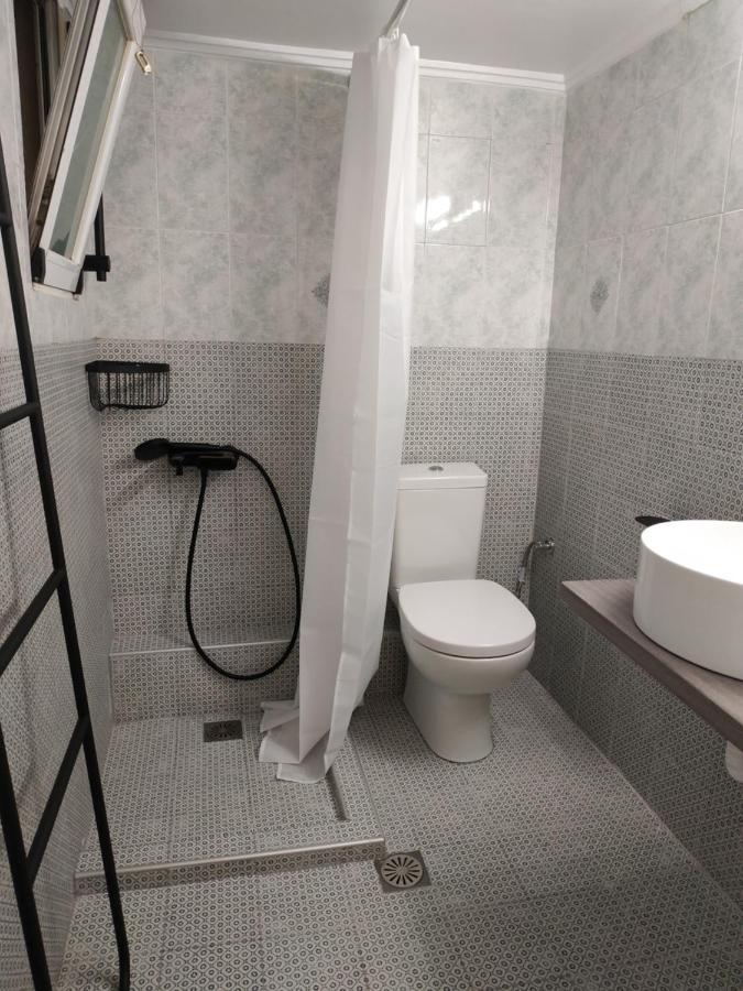 Cozy Apartment Near Metro Station Agia Marina Афины Экстерьер фото