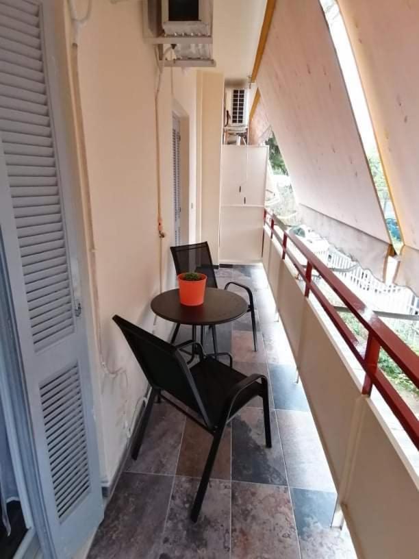 Cozy Apartment Near Metro Station Agia Marina Афины Экстерьер фото