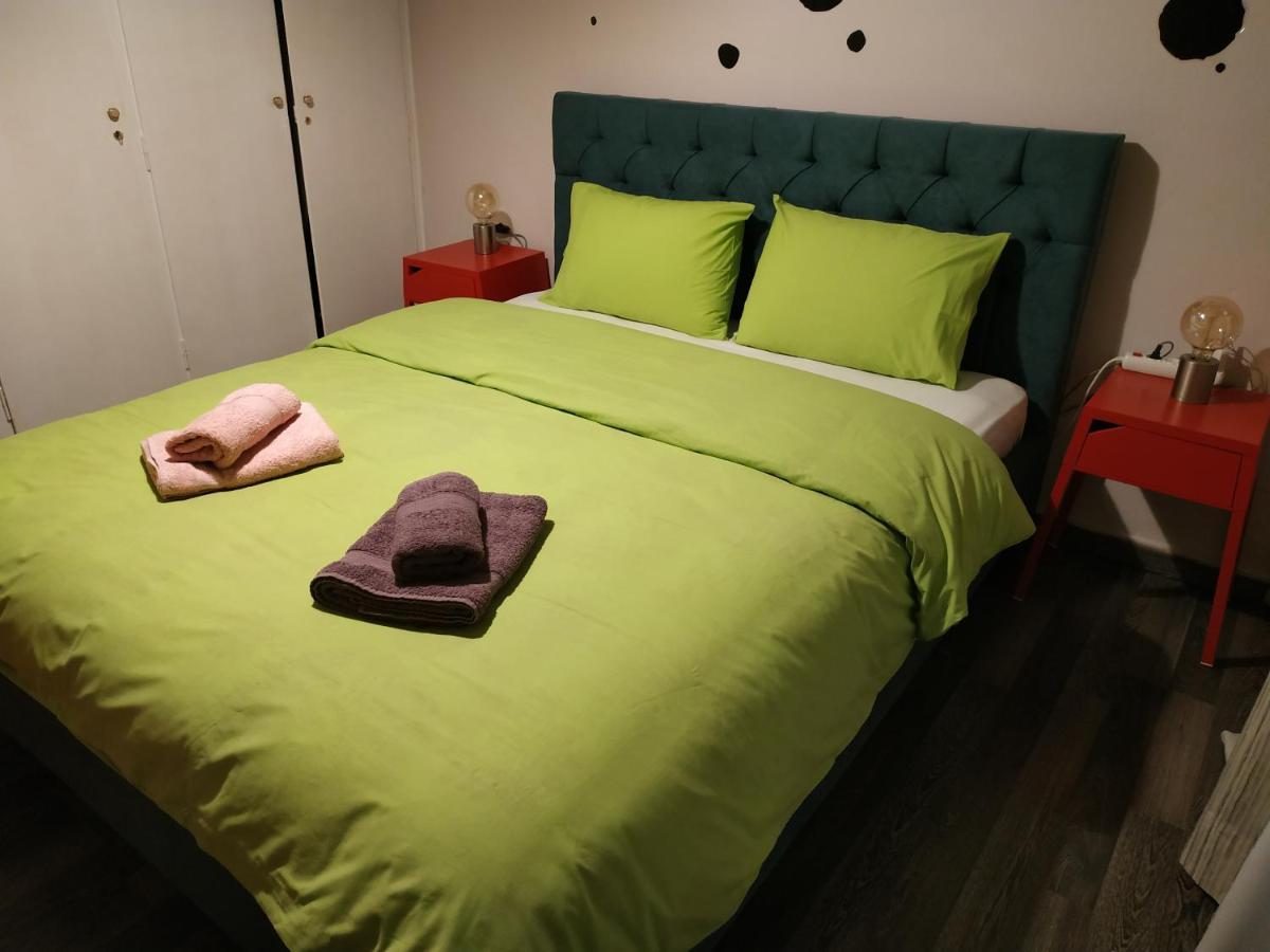 Cozy Apartment Near Metro Station Agia Marina Афины Экстерьер фото